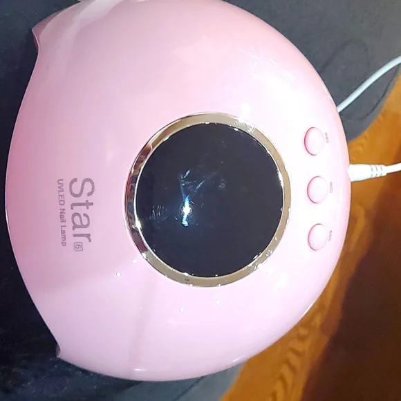 Uv nails - Picture 3 of 4